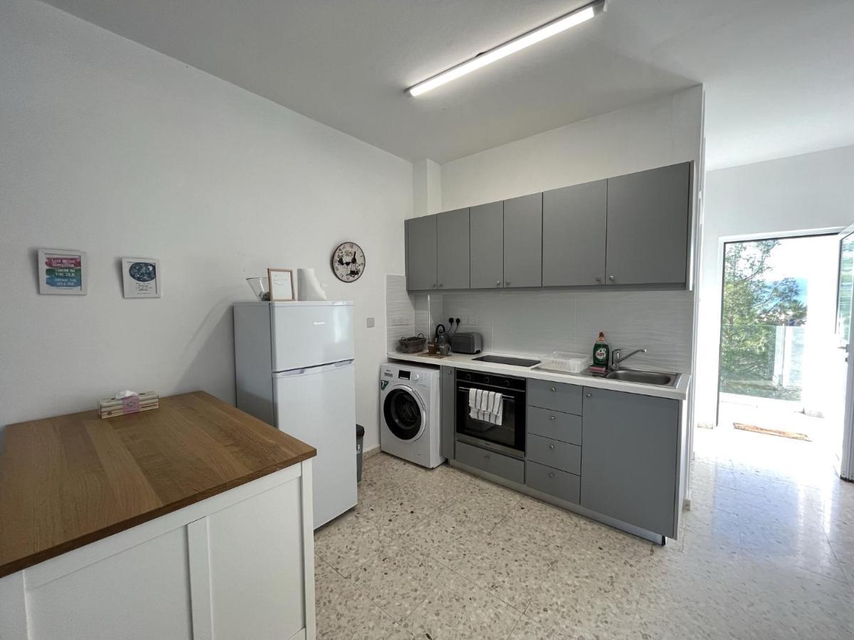 White House Studio With Sea View And Parking Polis Buitenkant foto