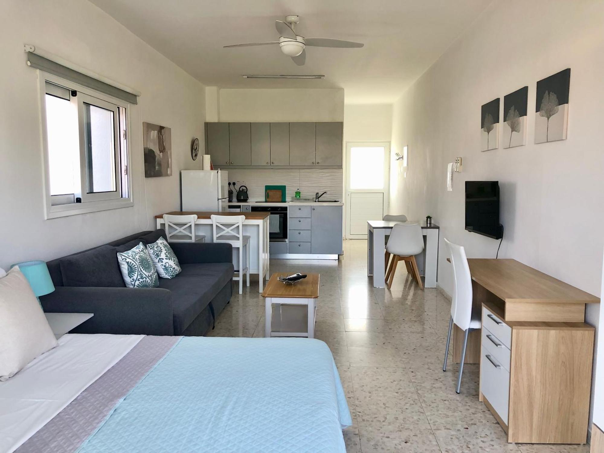 White House Studio With Sea View And Parking Polis Buitenkant foto